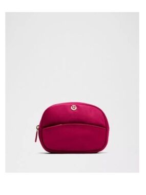 Lululemon city essentials pouch mini Berry Rumble